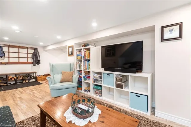 Additional image 26 of 18 Cliff Ave