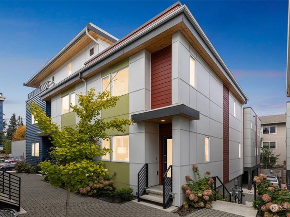 12520 15th Avenue NE UNIT C, Seattle, WA 98125