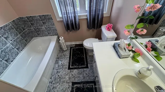 Additional image 21 of 980 Peter Robertson Blvd