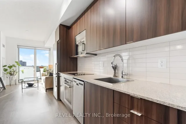 Additional image 5 of 101 Erskine Ave Unit 2713