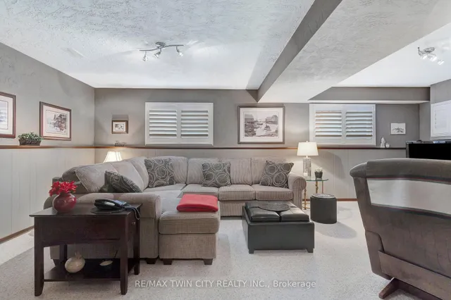 Additional image 25 of 158 Martinglen Cres