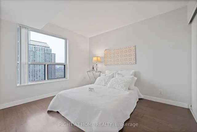 Additional image 16 of 36 Lee Centre Dr Unit 1505