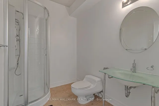 Additional image 22 of 443D Queen St