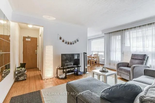 Additional image 32 of 136 Portland St