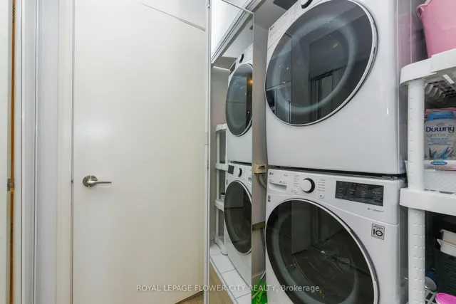 Additional image 19 of 18 Harbour St Unit 1001