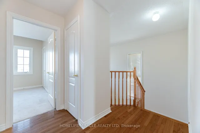 Additional image 28 of 18 Templeton Crt