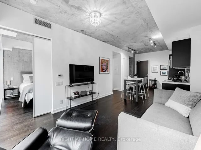 Additional image 10 of 11 Charlotte St Unit 404