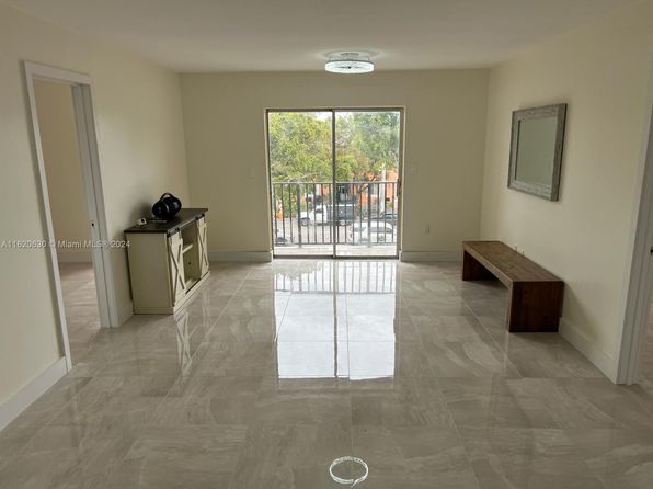 4705 NW 7th St APT 304-7, Miami, FL 33126