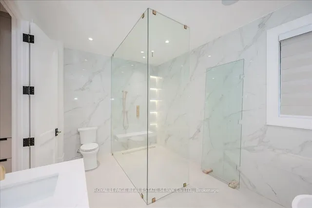 Additional image 27 of 208 Shaver Ave