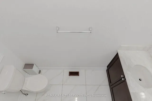 Additional image 34 of 17 Seymour Rd