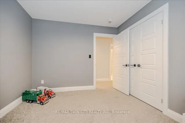 Additional image 18 of 362 Moorlands Cres