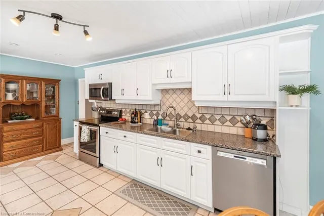 Additional image 13 of 42 Thornwood Dr