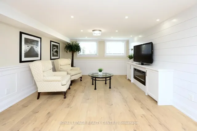 Additional image 27 of 55 Flora Dr