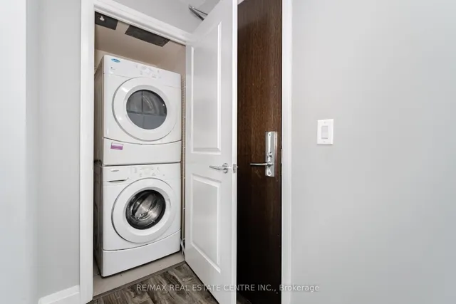 Additional image 33 of 1185 The Queensway Ave Unit 810