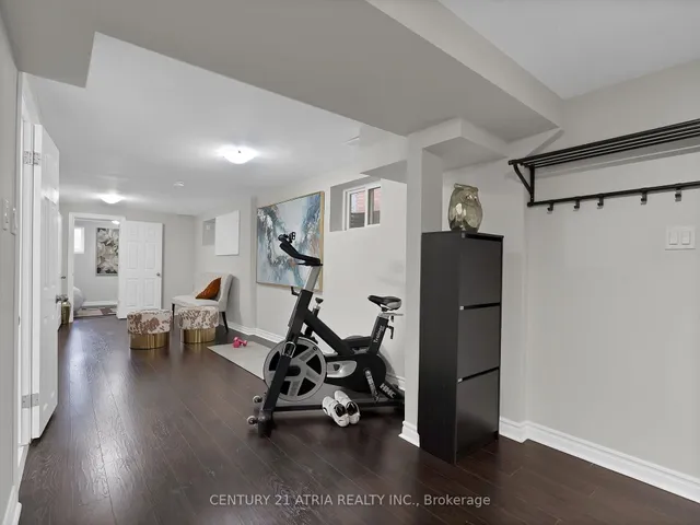 Additional image 39 of 72 Redwood Ave