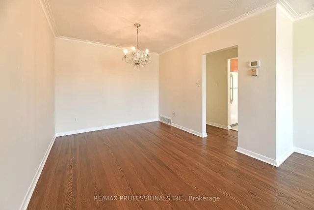 Additional image 10 of 29 Markay St