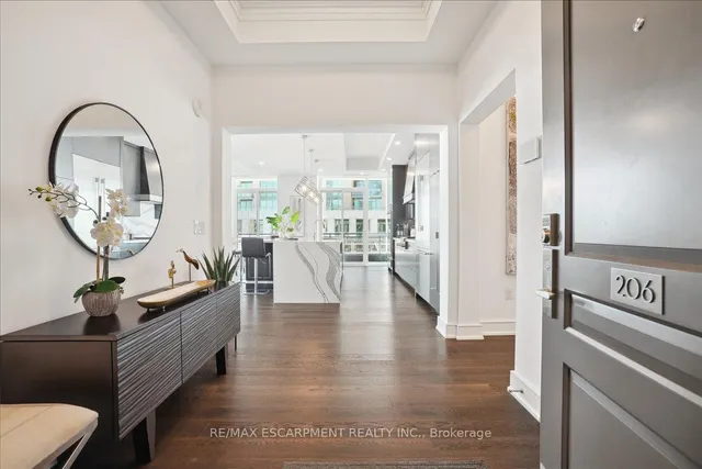 Additional image 4 of 2060 Lakeshore Rd Unit 206