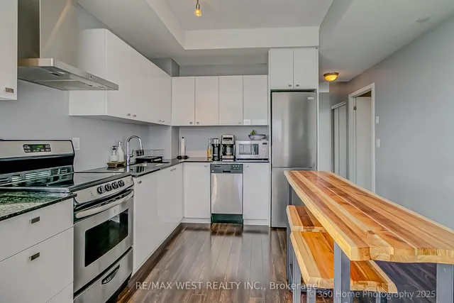 Additional image 5 of 51 East Liberty St Unit 1512