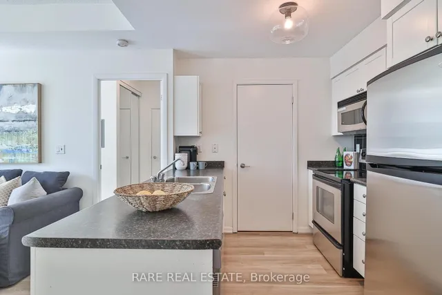 Additional image 13 of 231 Fort York Blvd Unit 233