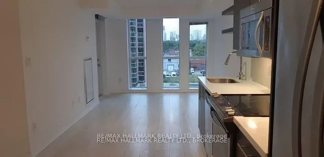 Additional image 3 of 400 Adelaide St Unit 815