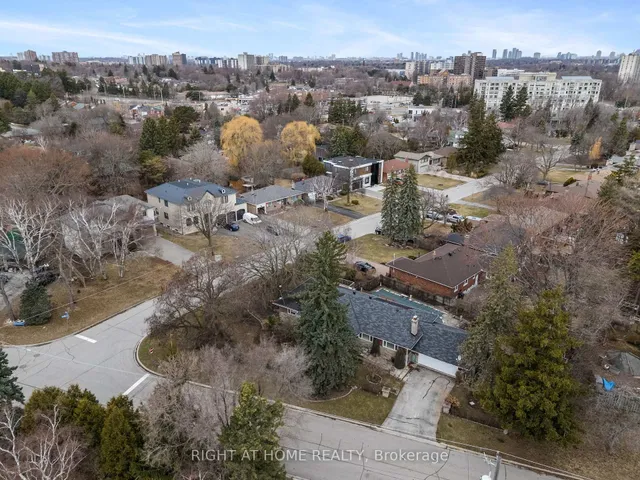 Additional image 32 of 36 Brinloor Blvd