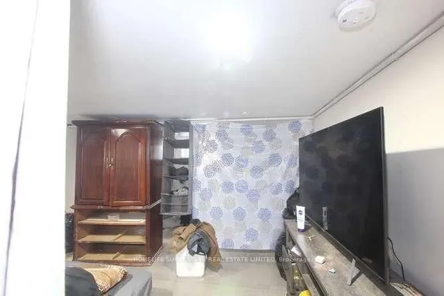 Additional image 27 of 99 Woodward Ave