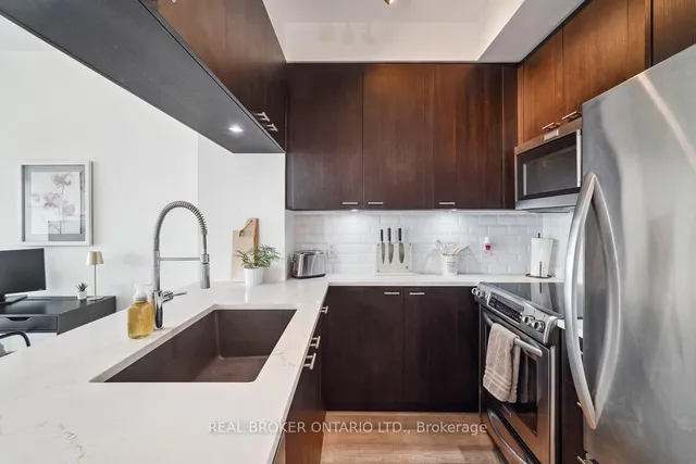 Additional image 5 of 80 Marine Parade Dr Unit 2509