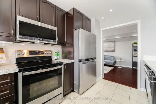 Additional image 24 of 40 Suitor Crt