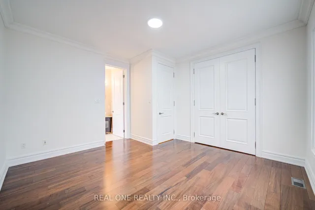 Additional image 18 of 210 Maplehurst Ave