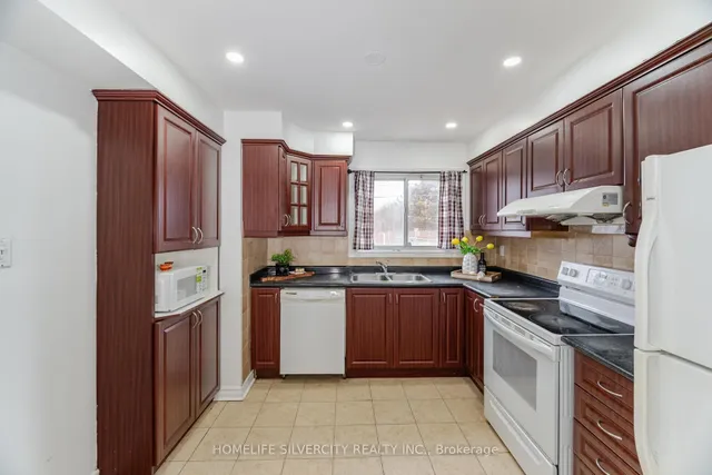 Additional image 7 of 70 Corby Cres