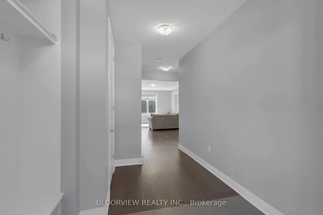 Additional image 5 of 594 Queen Mary Dr