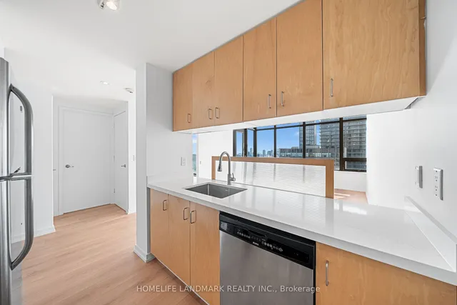 Additional image 10 of 281 Mutual St Unit 2102