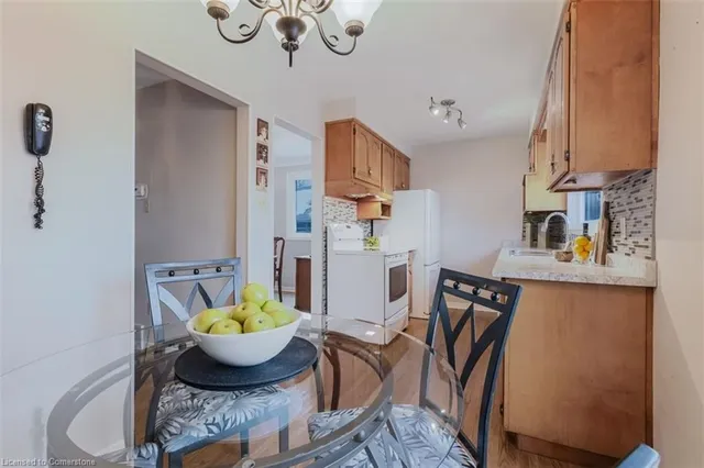 Additional image 14 of 574 Louise Dr