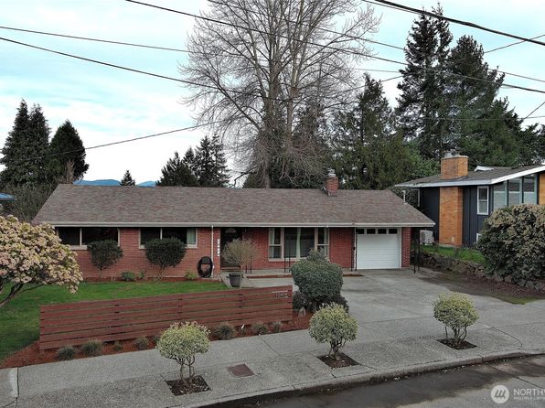 10414 61st Avenue S, Seattle, WA 98178