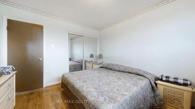 Additional image 33 of 46 Goldsboro Rd