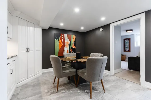 Additional image 16 of 50 MAIN St Unit 412