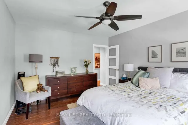 Additional image 8 of 2368 Queen St Unit 15