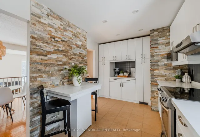 Additional image 15 of 3395 Cliff Rd Unit 102