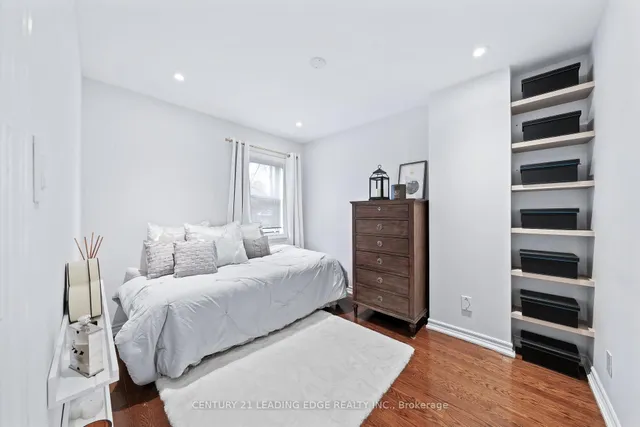 Additional image 24 of 32 Mortimer Ave