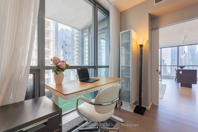 Additional image 25 of 8 Charlotte St Unit 2006