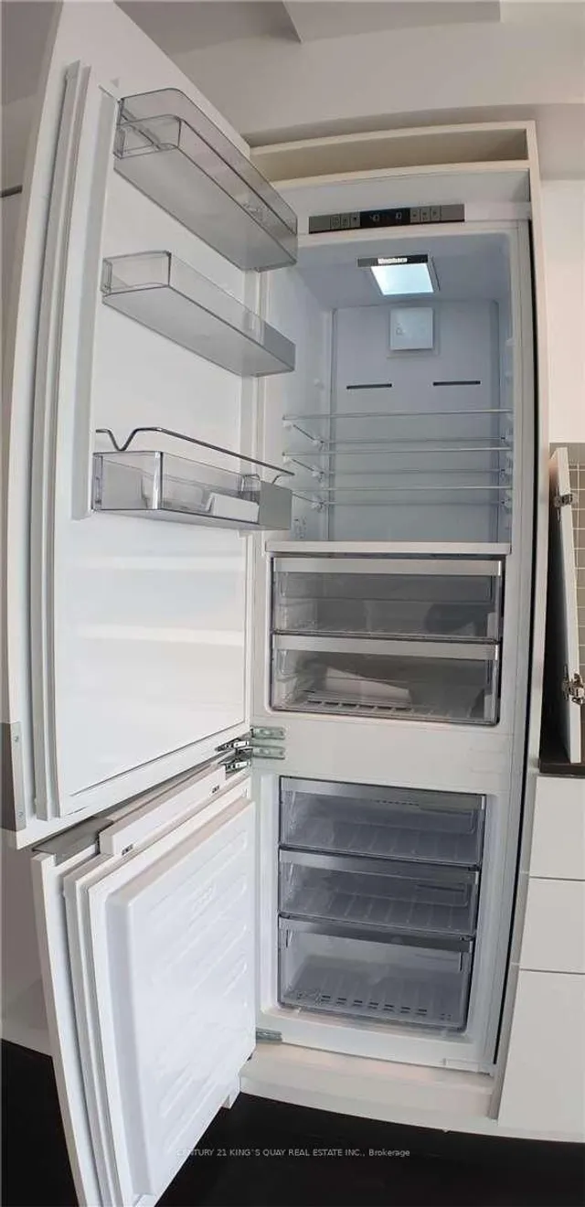 Additional image 9 of 955 Bay St Unit 2808