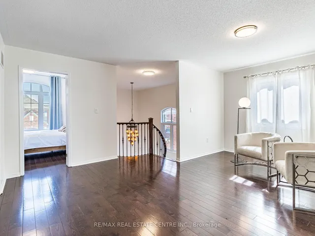 Additional image 31 of 853 Stoutt Cres