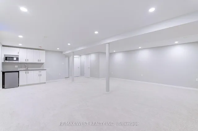 Additional image 23 of 17 Tillbrook Crt