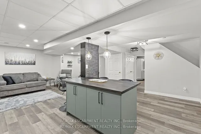 Additional image 22 of 21 Tuscani Dr