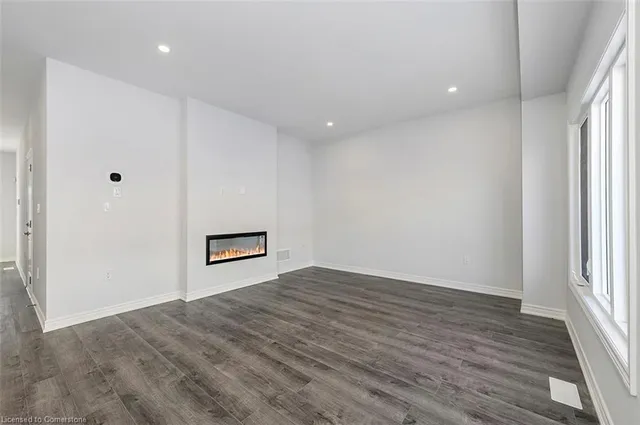 Additional image 17 of 205 Thames Way Unit 22