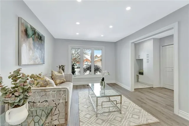 Additional image 19 of 449 Acadia Dr