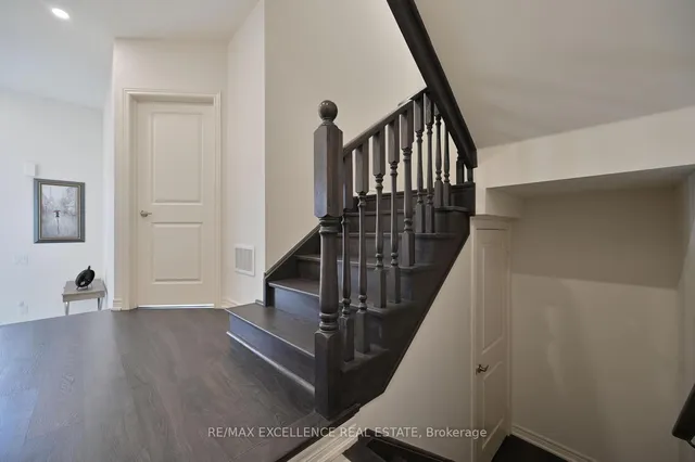 Additional image 13 of 469 Dundas St