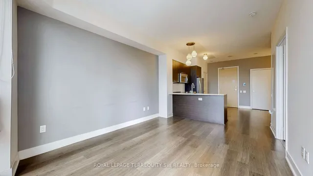 Additional image 7 of 30 Roehampton Ave Unit 1001