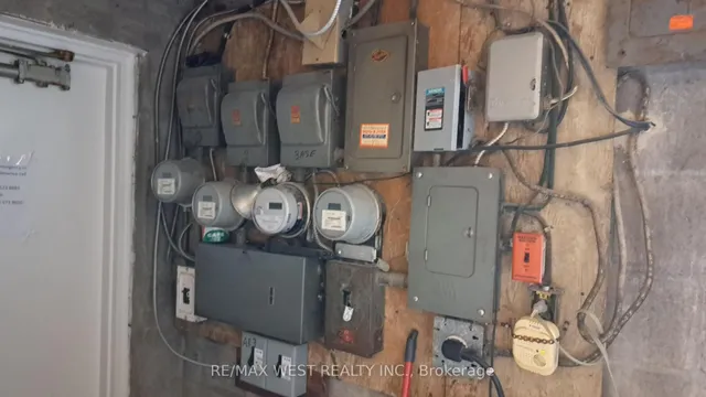 Additional image 12 of 2607-2609 Keele St