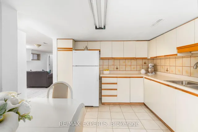 Additional image 26 of 40 Benrubin Dr